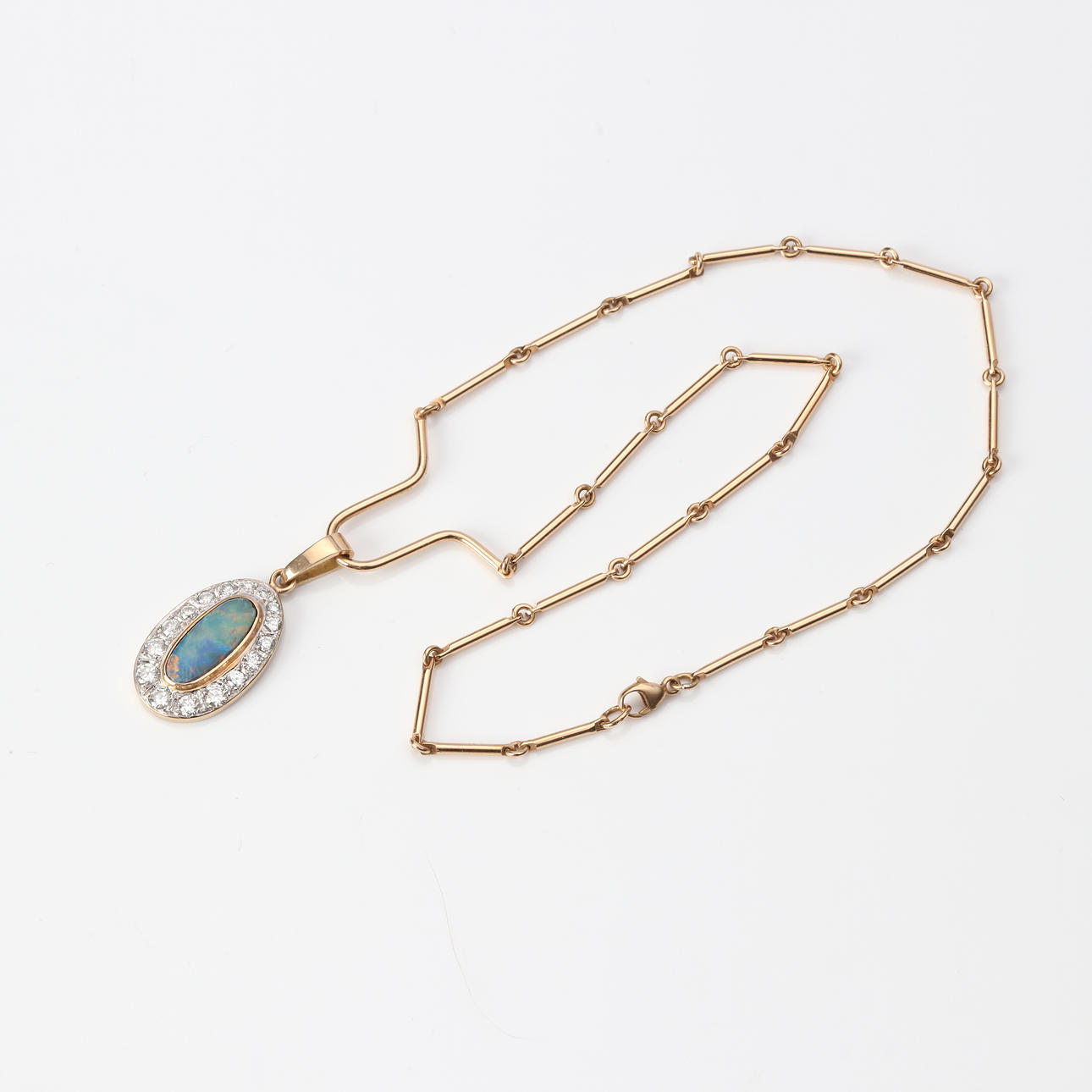 GOLD NECKLACE 18K with opal.