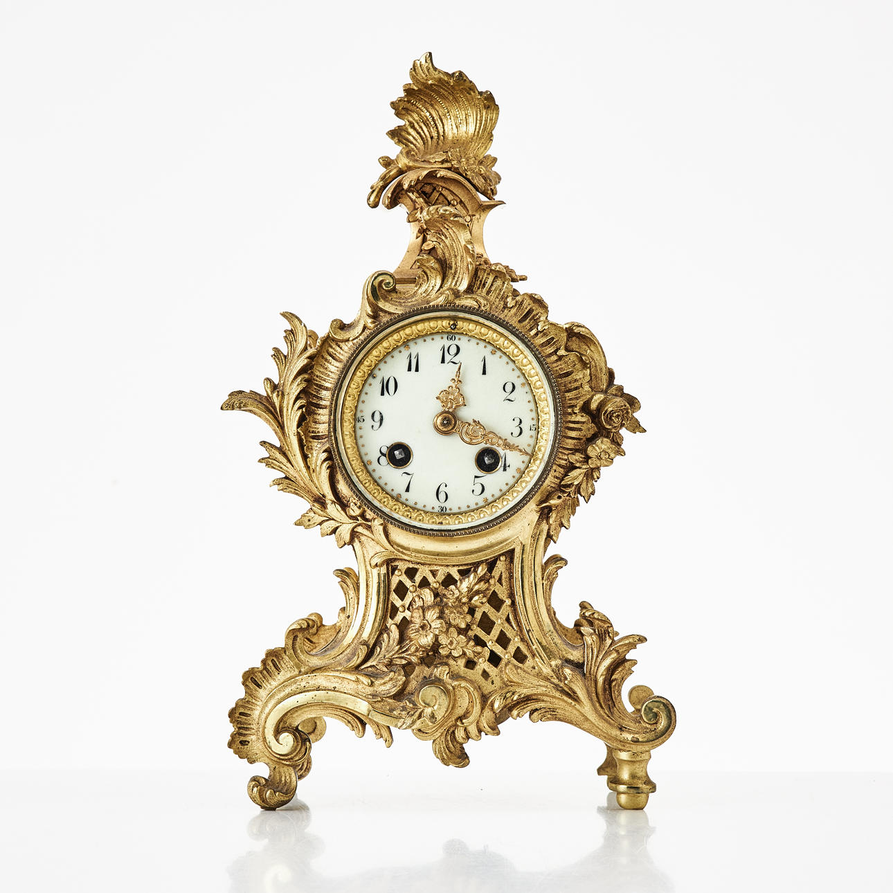 TABLE PENDANT, gilt bronze, Louis XV style.