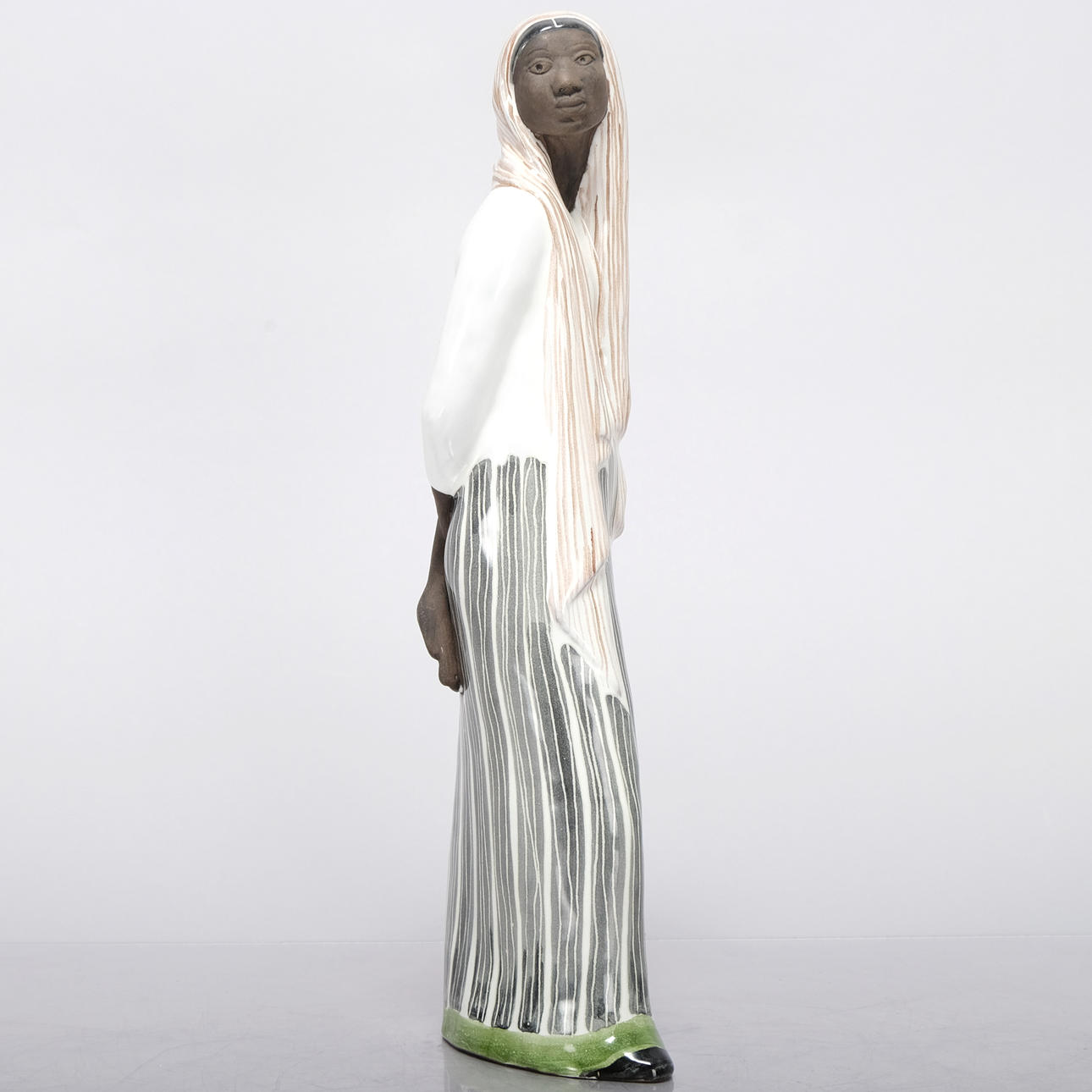 MARI SIMMULSON. Sculpture, Earthenware, “Indonesian”, Upsala-Ekeby.