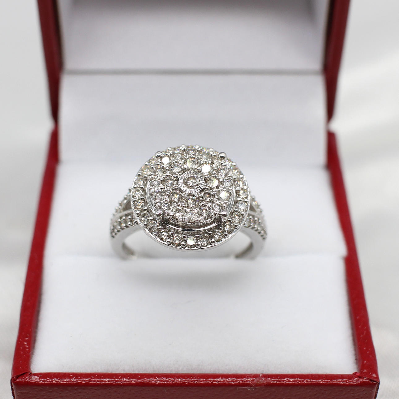 LARGE DIAMOND CLUSTER RING 1.00CT.