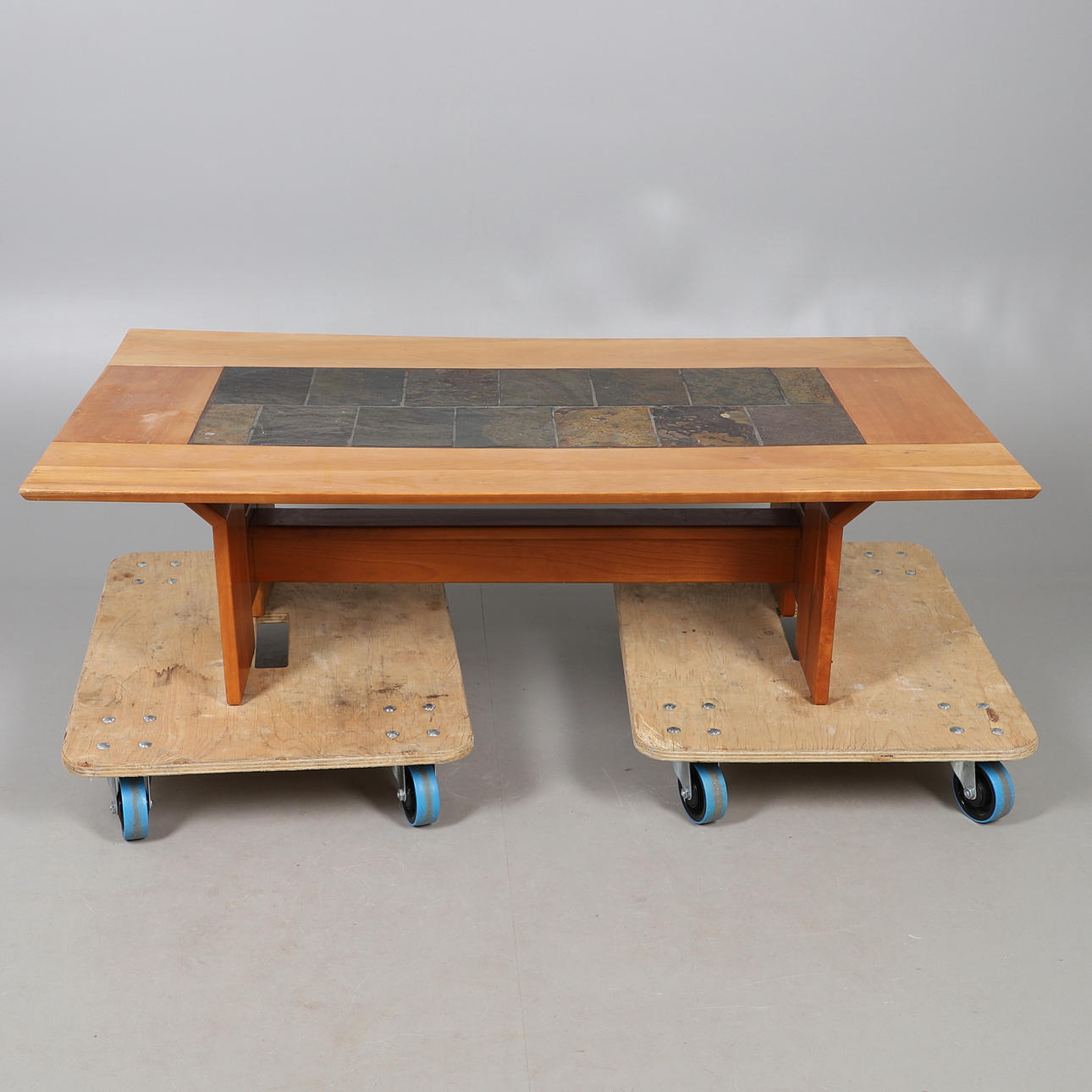 MID-CENTURY STYLE RECTANGULAR COFFEE TABLE.