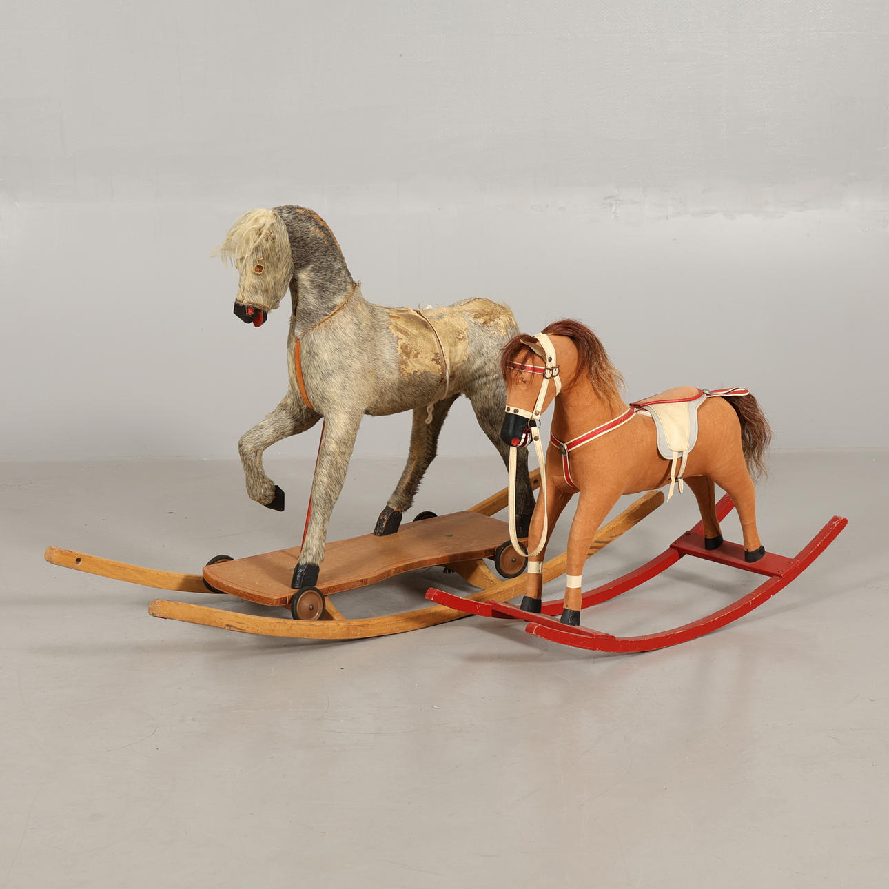 GUNGHÄSTAR, 2 st, 1900-tal.