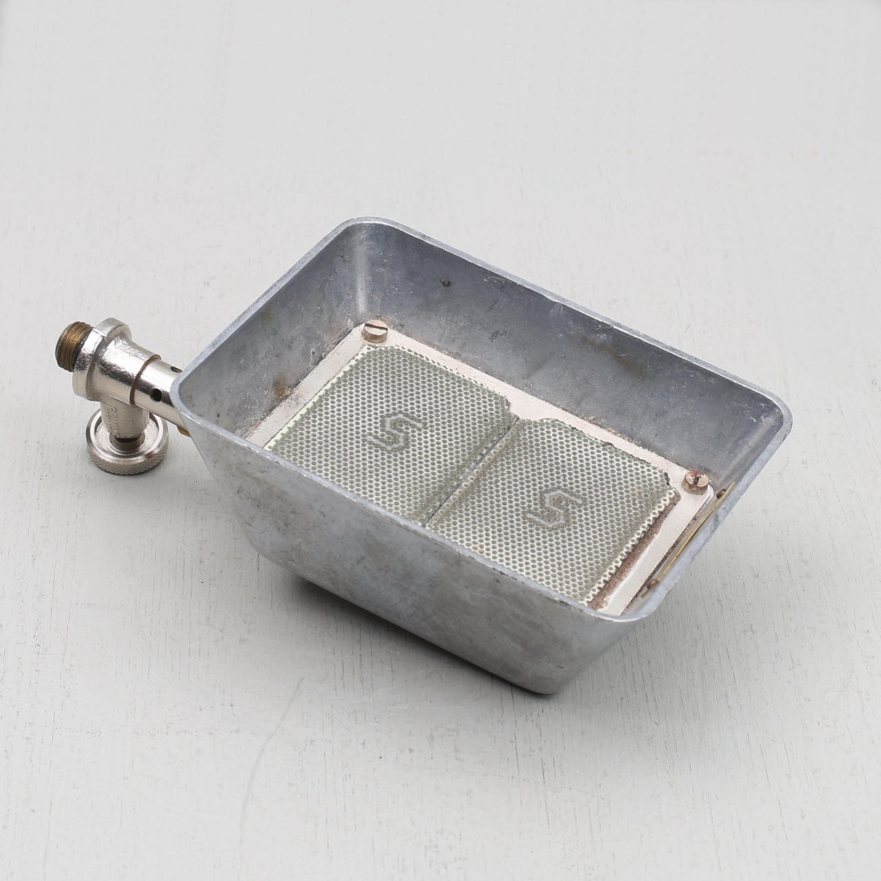 HEATER, metal, Primus, model 2116.