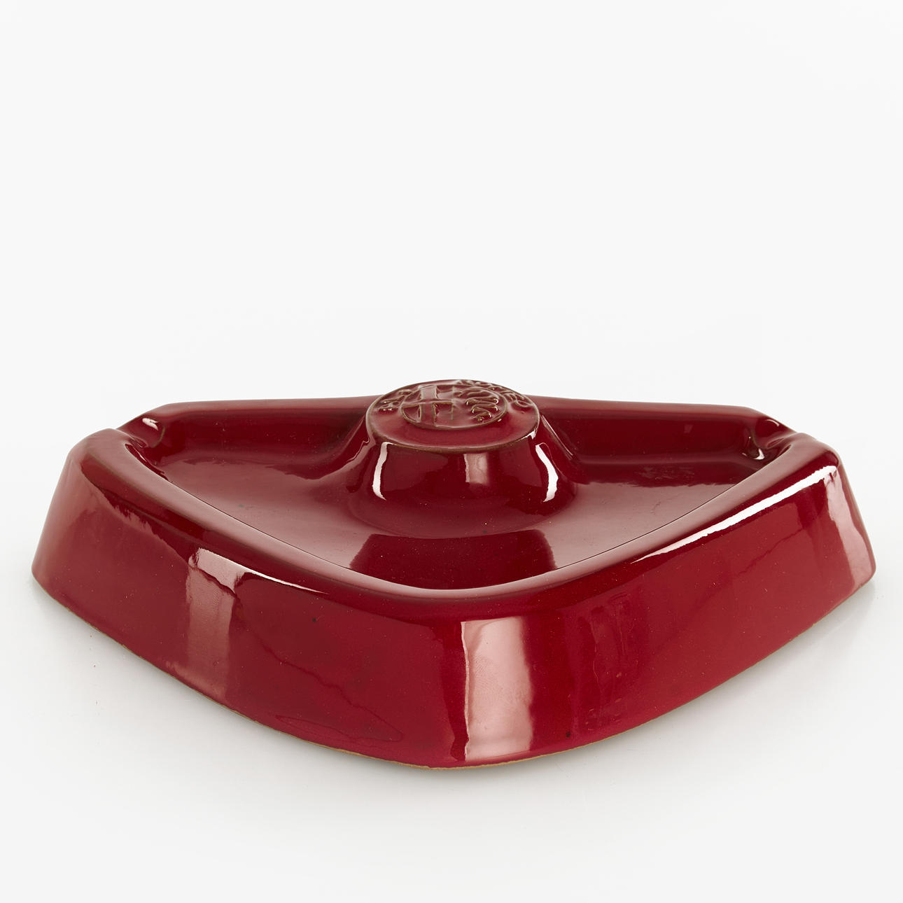 【ビンテージ】Alfa Romeo 灰皿(レッド) ALFA ROMEO. Ashtray, with logo in relief, glazed earthenware