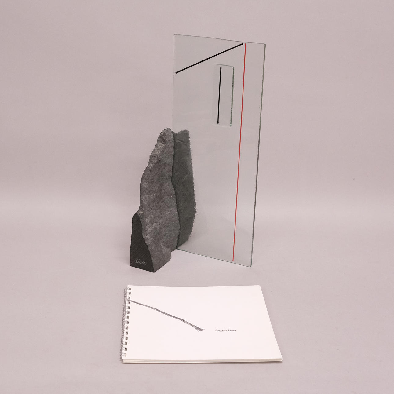 BRIGITTE LINDE. SKULPTUR, GLAS OCH STEN.