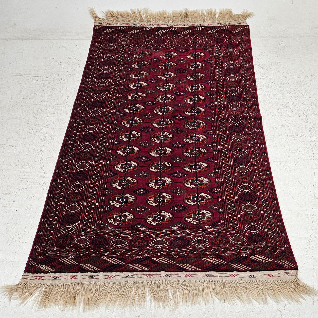 A CARPET, Bukhara, ca. 193x124 cm.