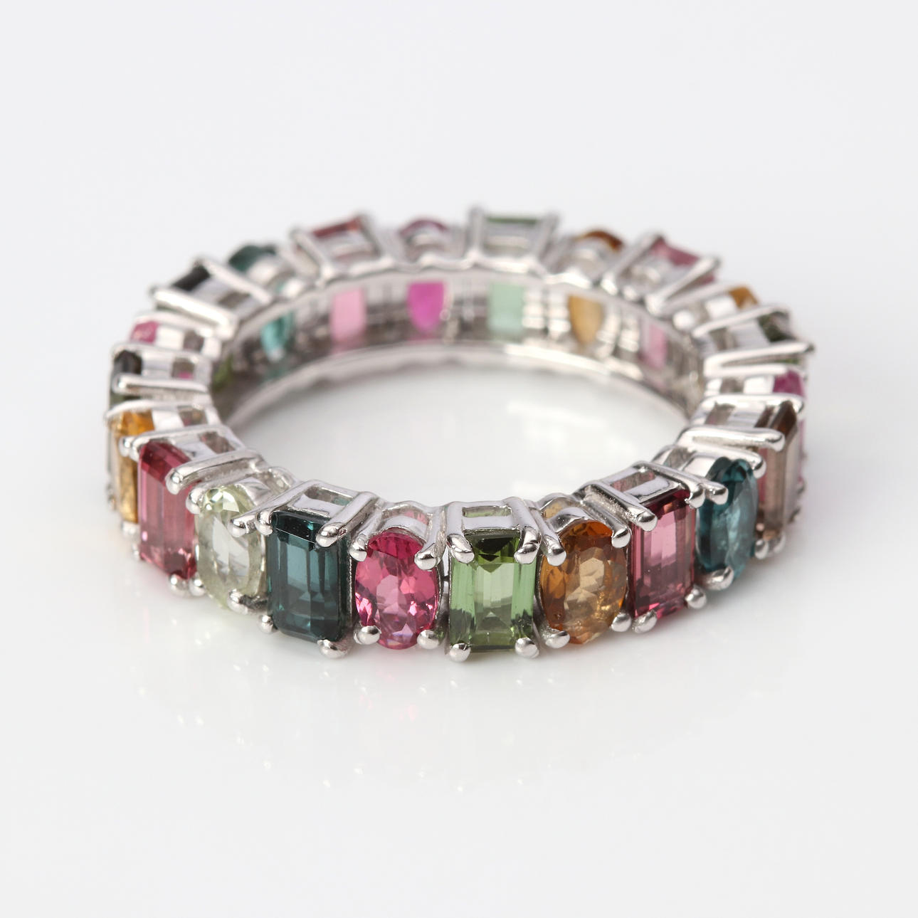 SILVER RING with tourmalines.