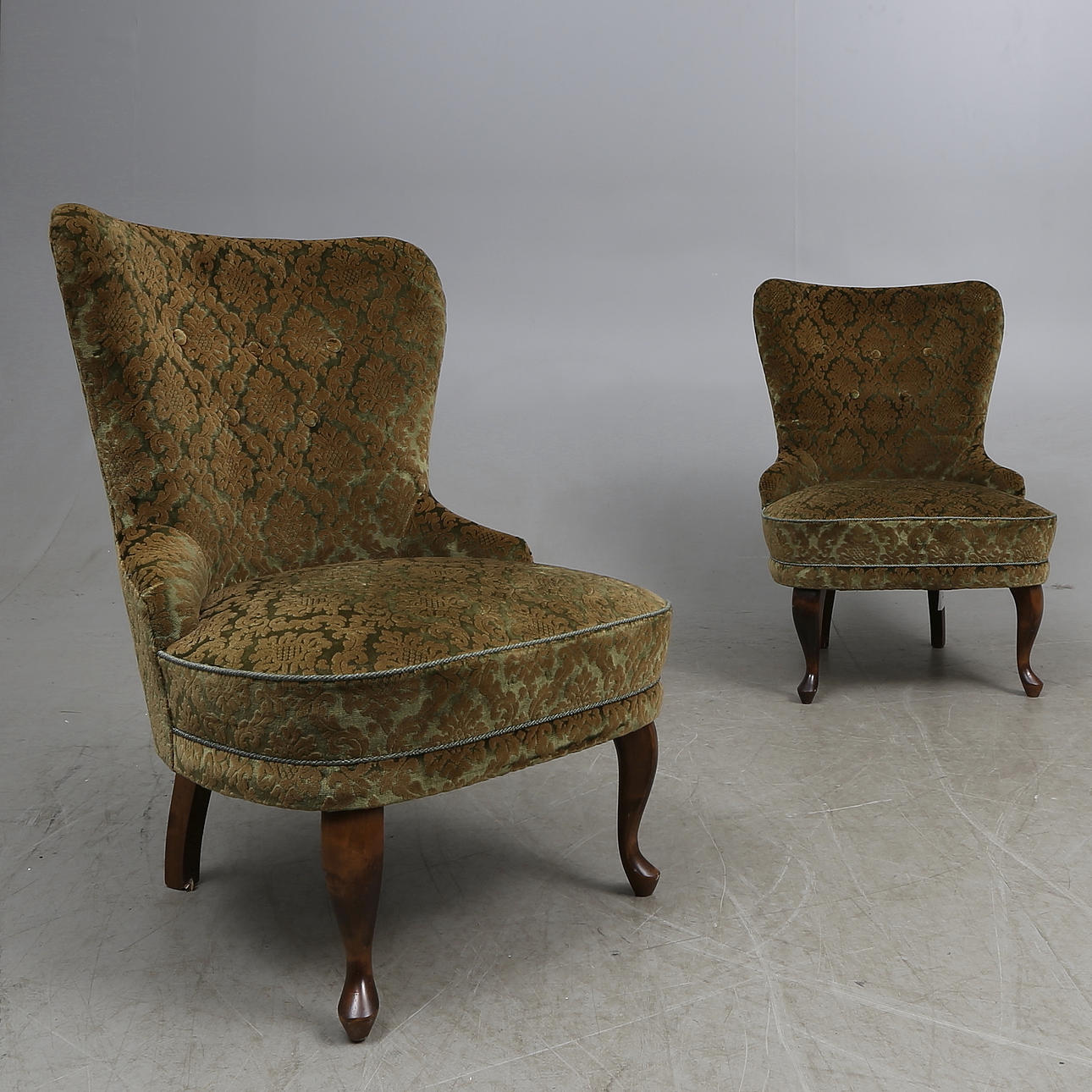 EMMAFÅTÖLJER, ett par, 1900-tal.