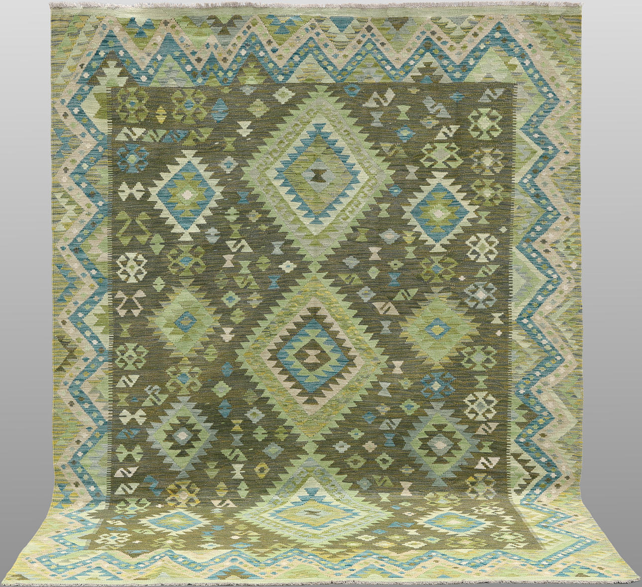 CARPET, “Kelim”, 291 x 207 cm.