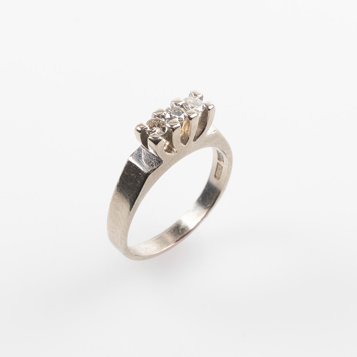 RING, 18K white gold.
