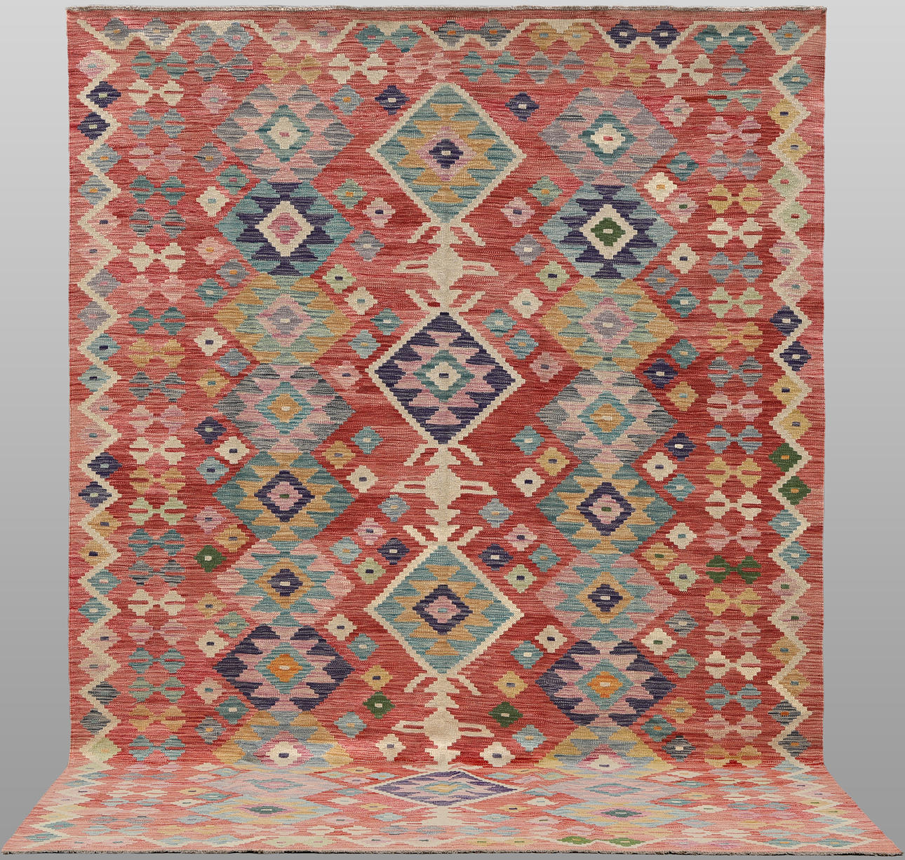CARPET, “Kelim”, 302 x 206 cm.
