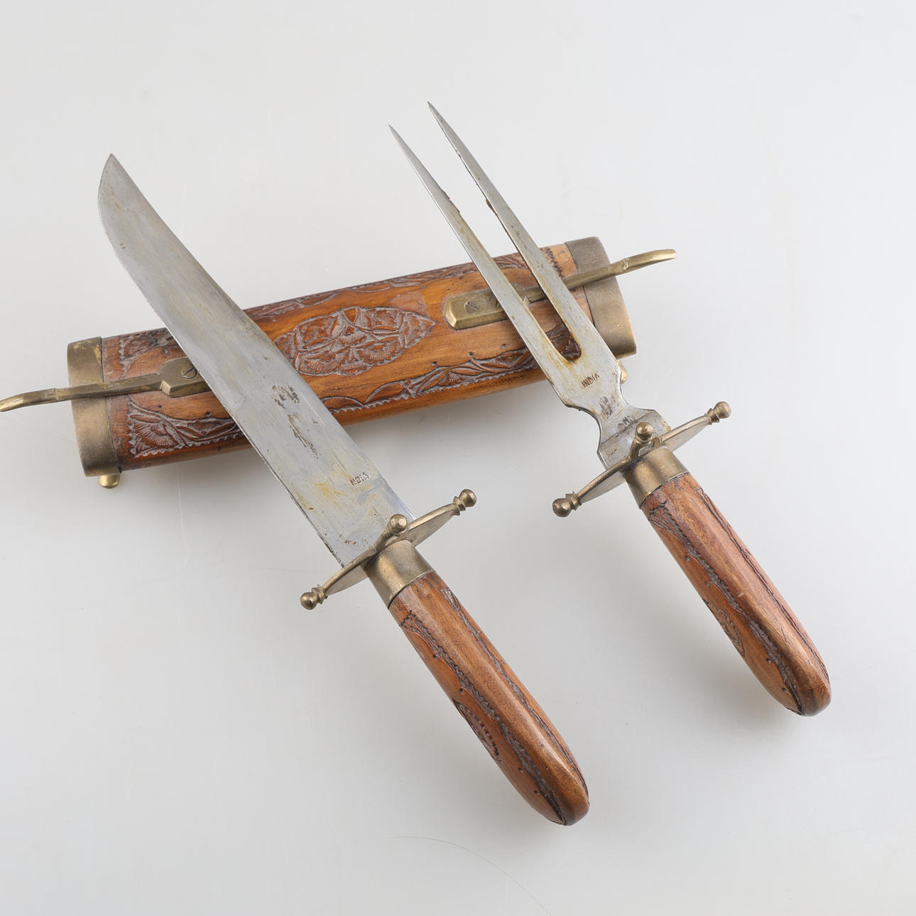 An oriental trancherset, 20th century.