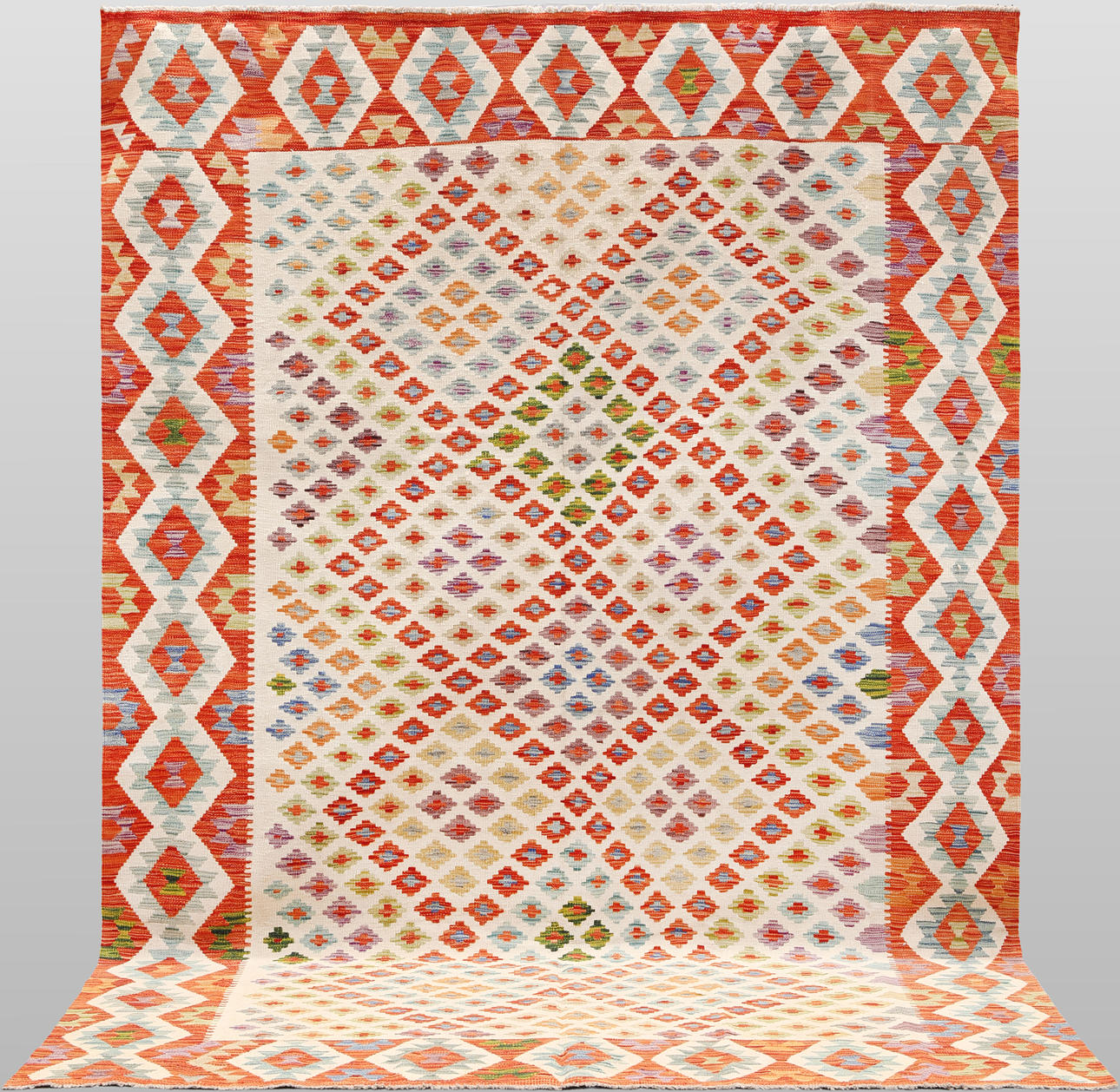 CARPET, “Kelim”, 297 x 199 cm.