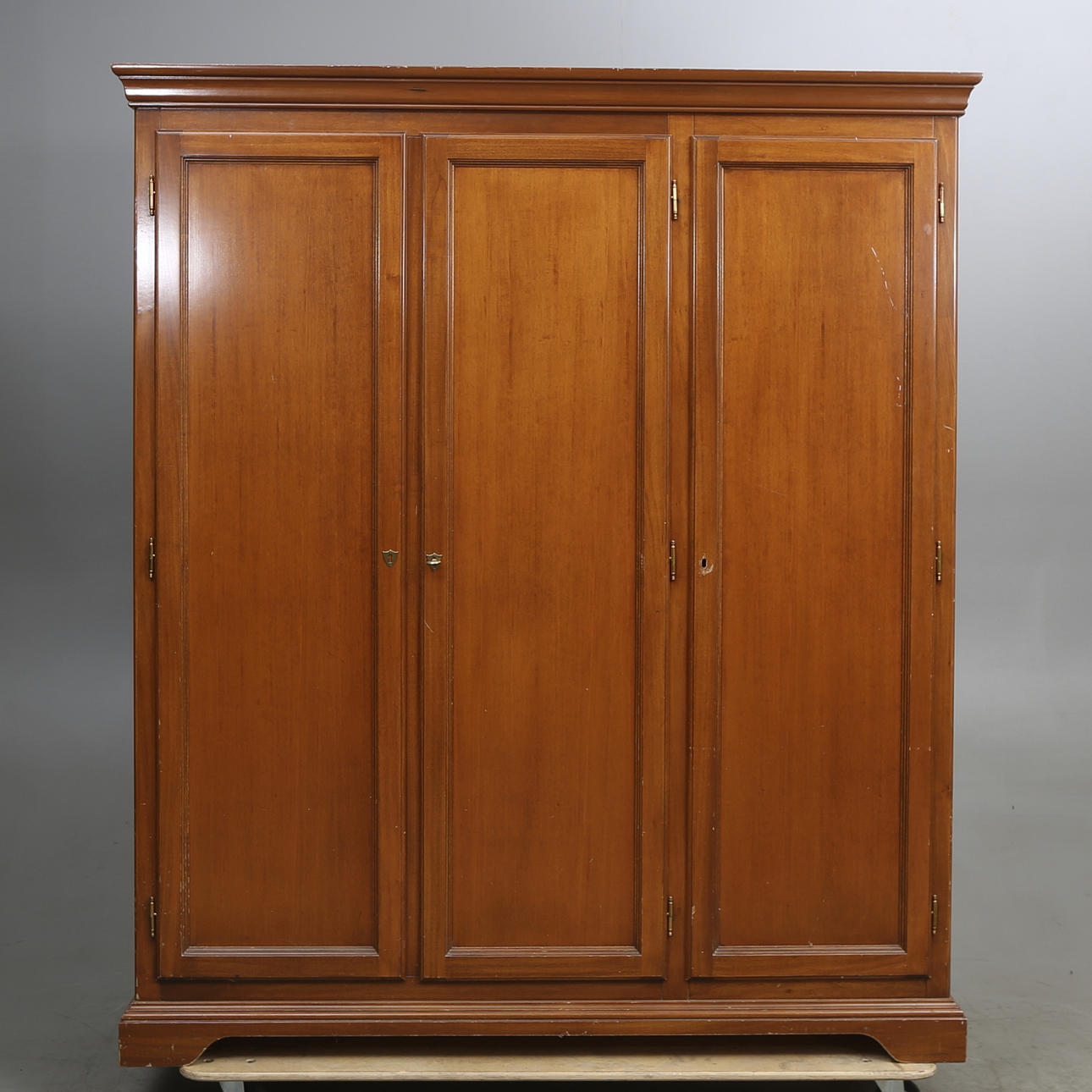 KLÄDSKÅP, Selva, Italien, 1900-tal.