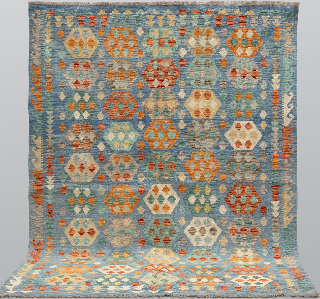 CARPET, “Kelim”, 248 x 177 cm.