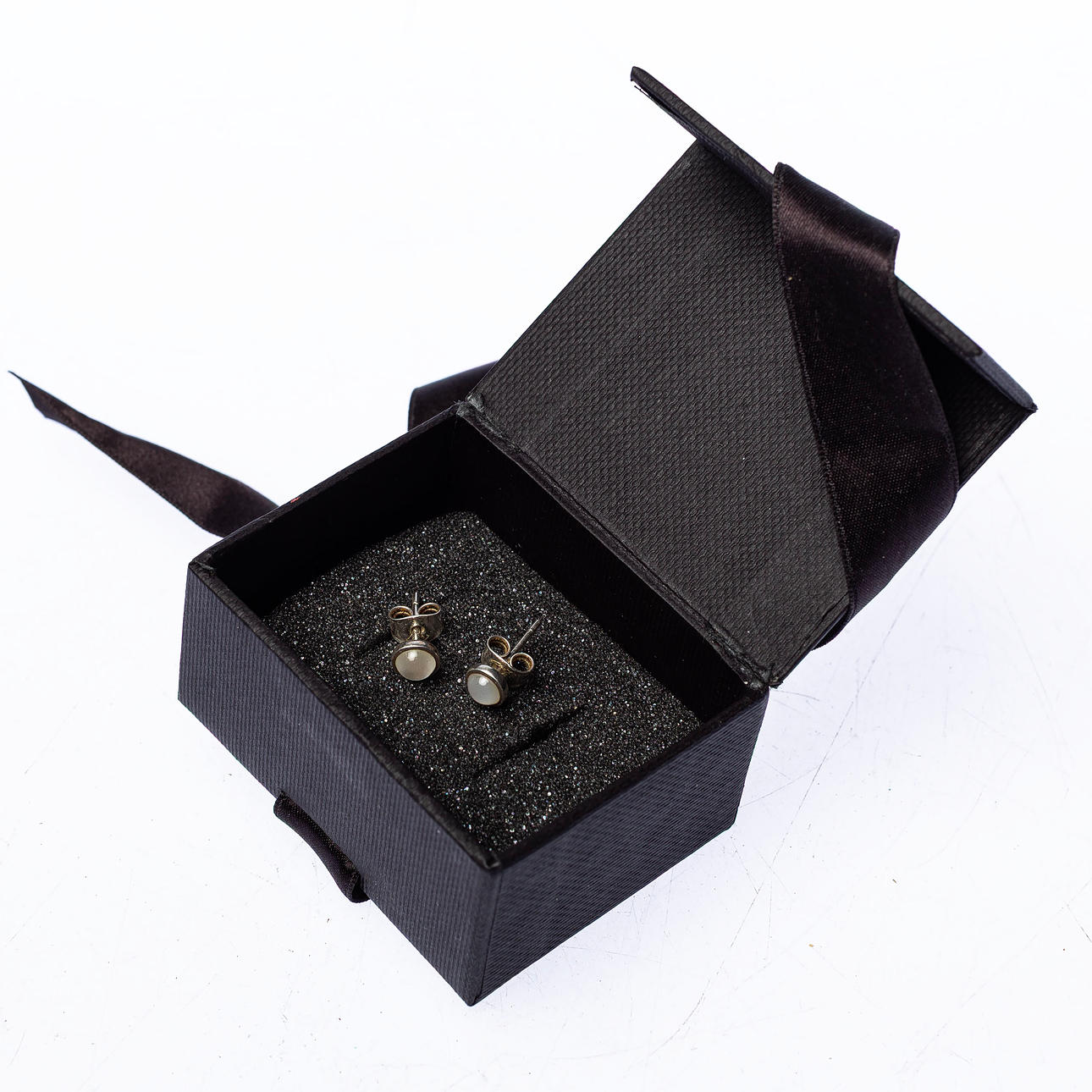 OLE LYNGGAARD. earrings, lotus, sterling silver.