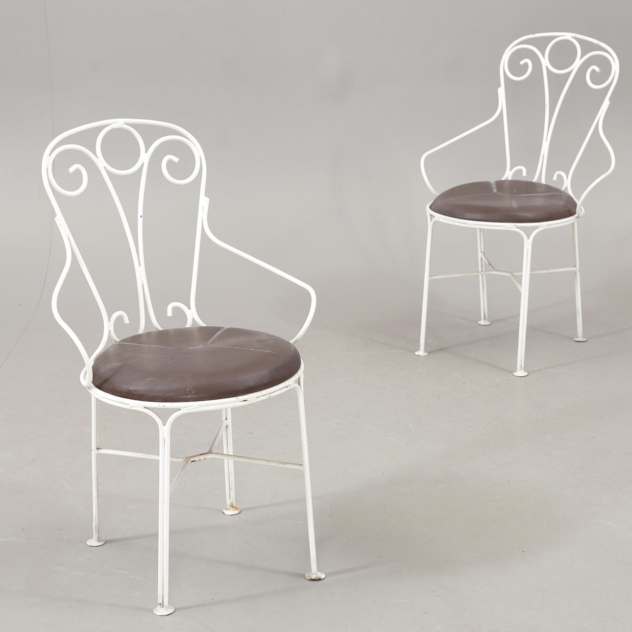 CAFÈSTOLAR, ett par, 1900-talets andra hälft.