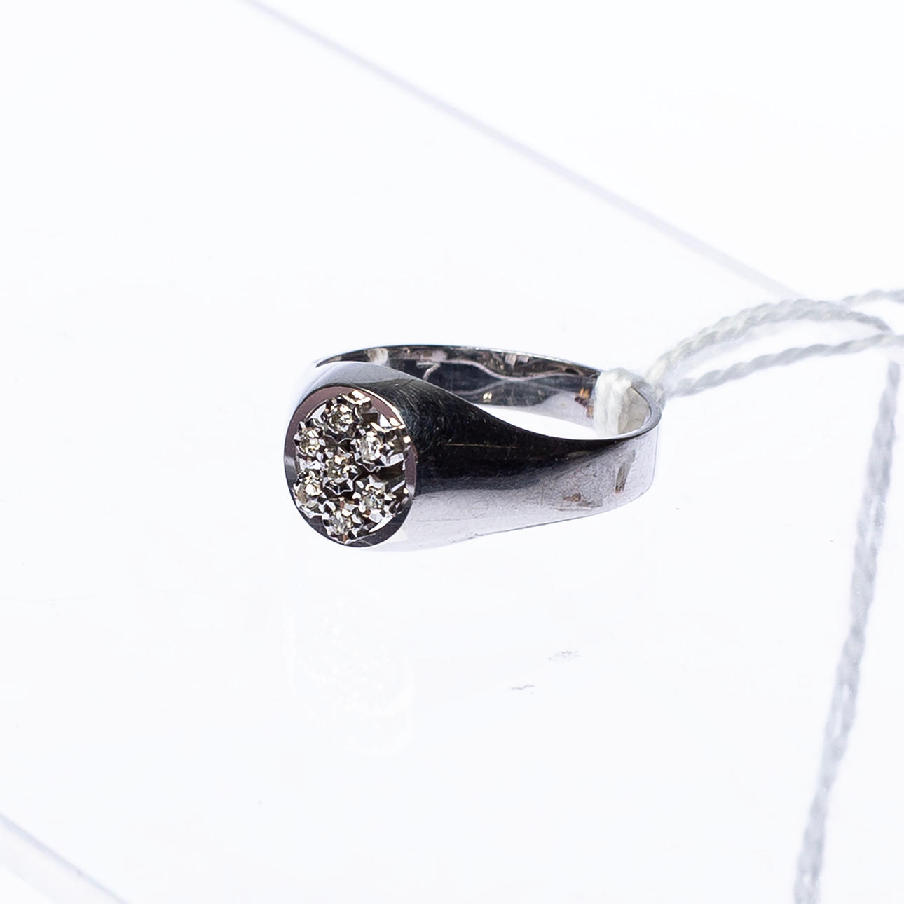 RING, 18 k rodierat vitguld med diamanter.