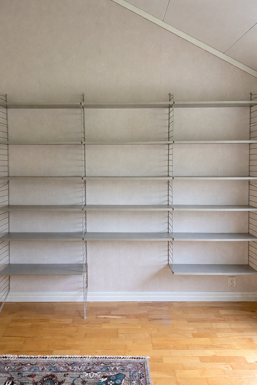 SANTA AND KAJSA STRINNING. SHELF SYSTEM, model String, contemporary.