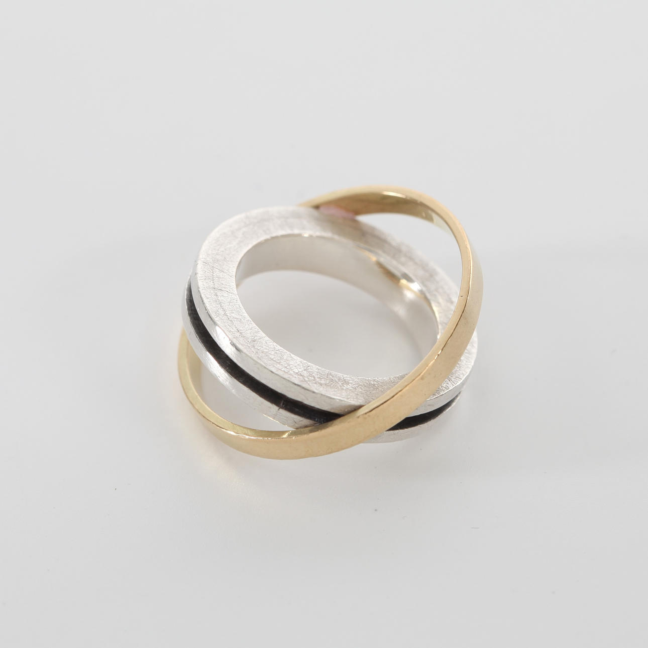 RING 18K GOLD AND STERLING SILVER.