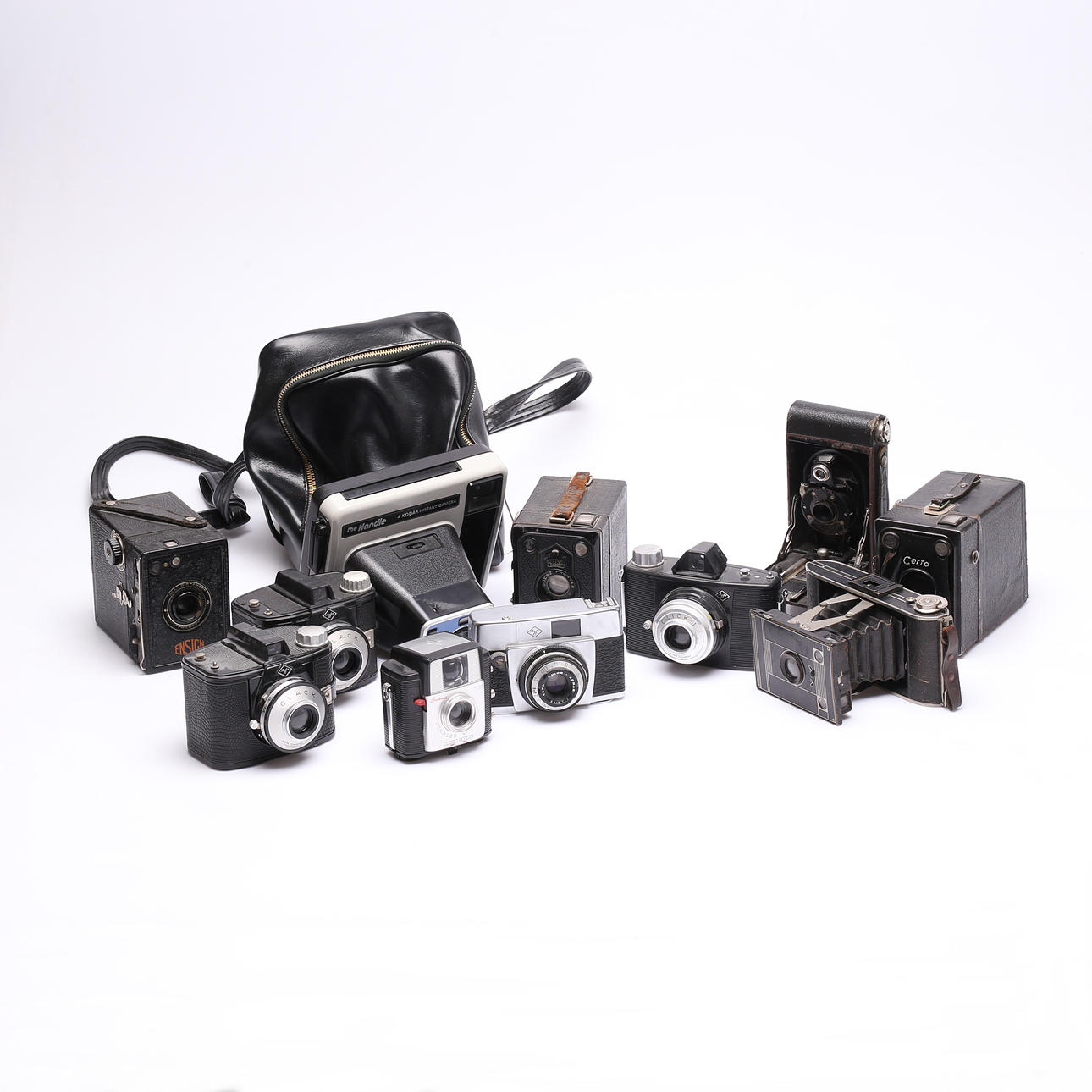 Cameras, 11 pcs, including Kodak.