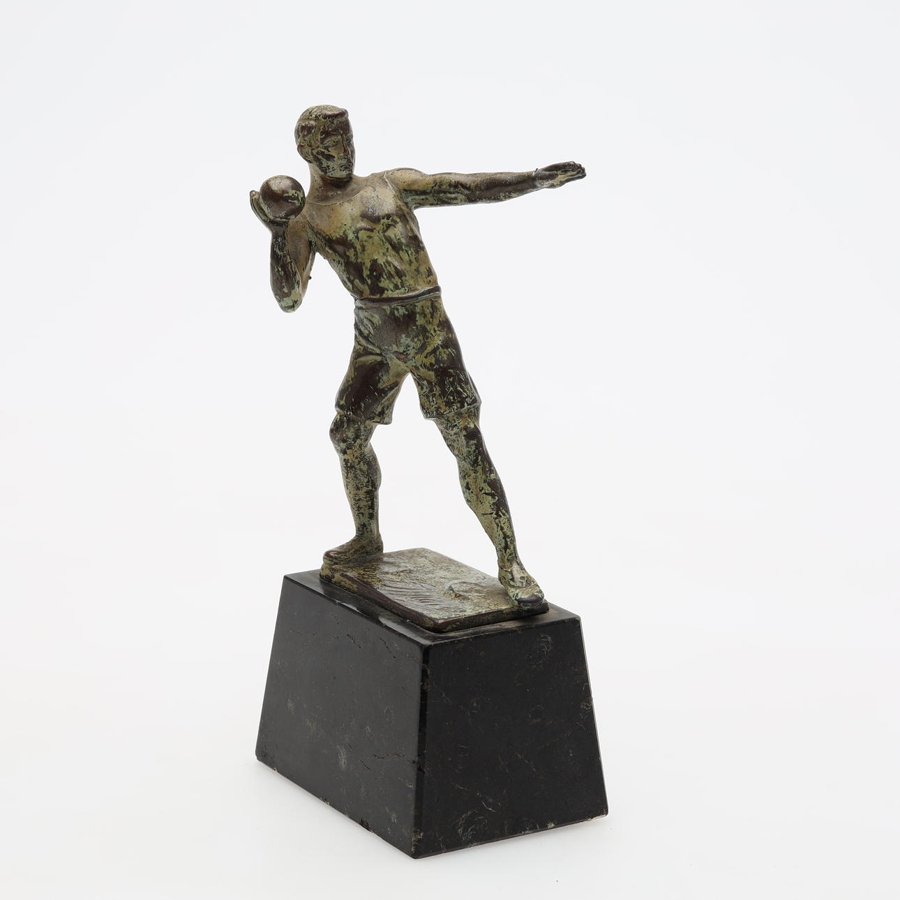 OIDENTIFIERAD KONSTNÄR. SCULPTURE signed.