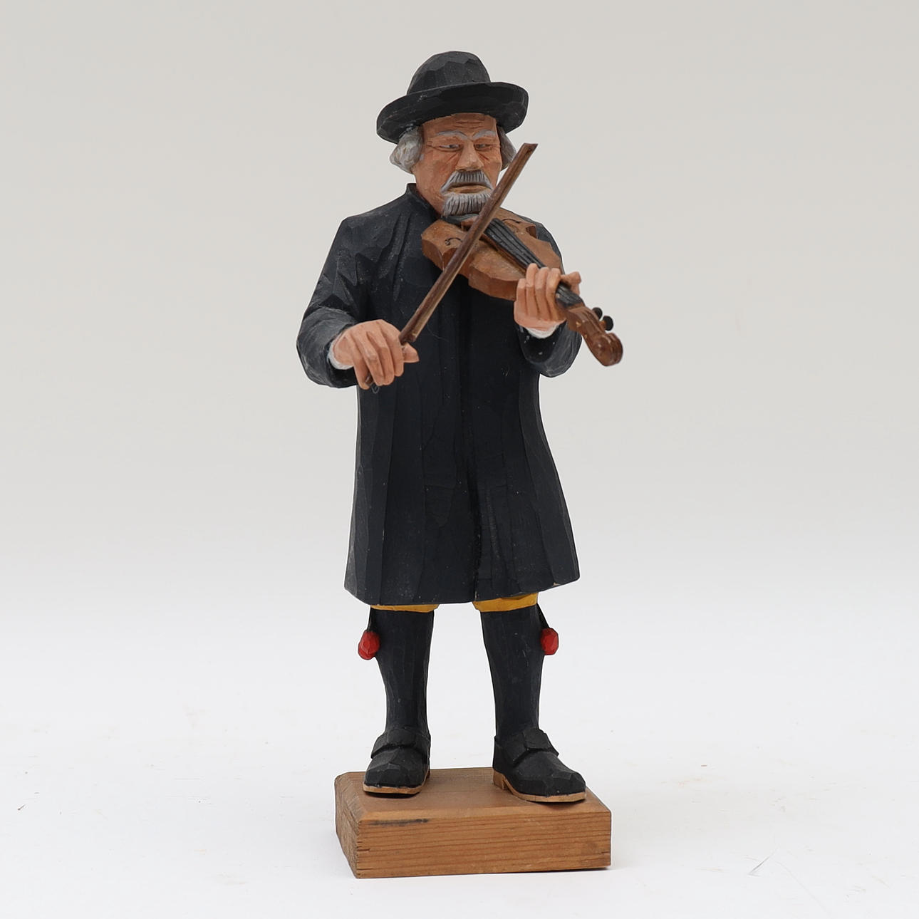 EINAR ALROTH. WOODEN FIGURE, Fiddler.