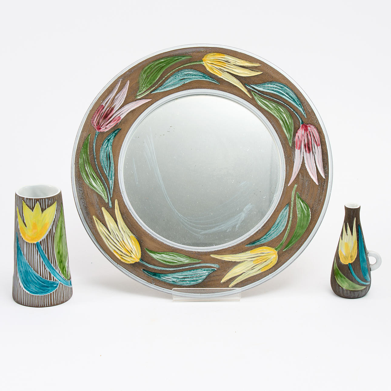 MARI SIMMULSON. Vases and mirror, three pieces.