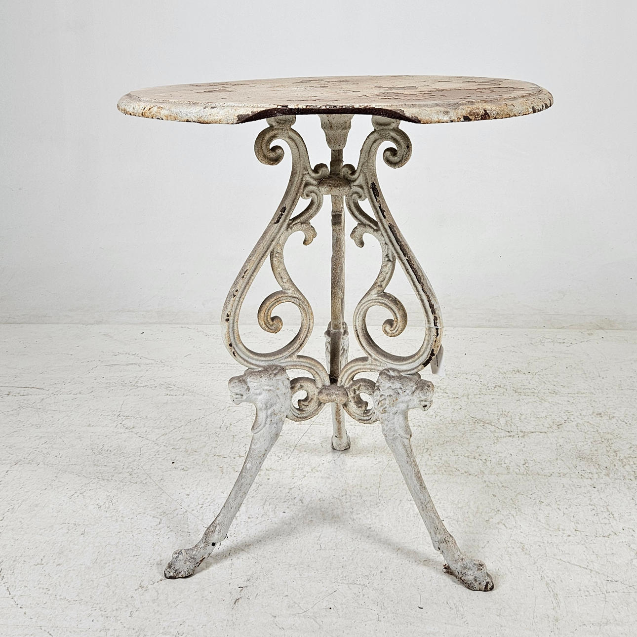 A 20th-century café table/garden table.