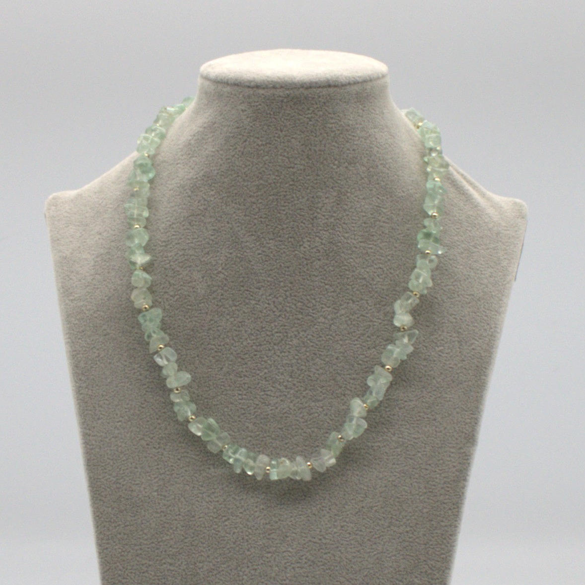 AQUAMARINE NECKLACE.