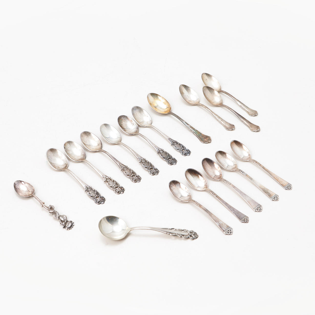 SPOONS, 17 pieces, silver, weight approx. 200 grams.