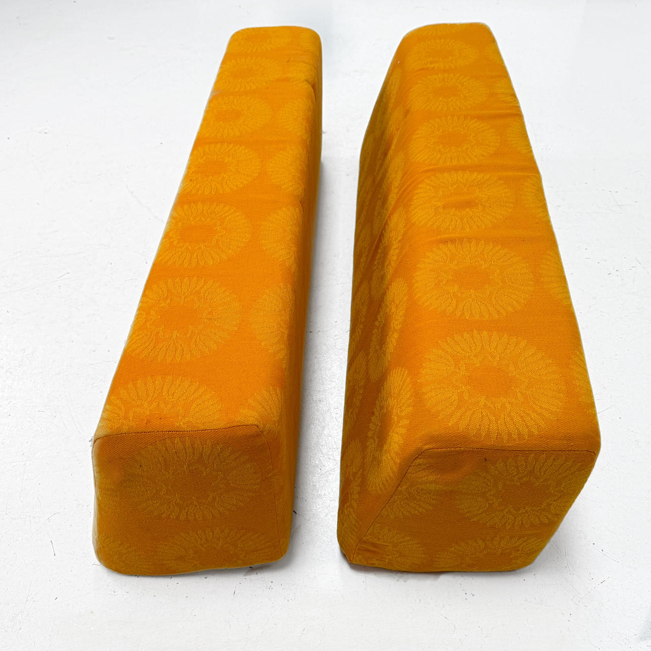 SOFA CUSHIONS - Back cushions for daybed/bed.