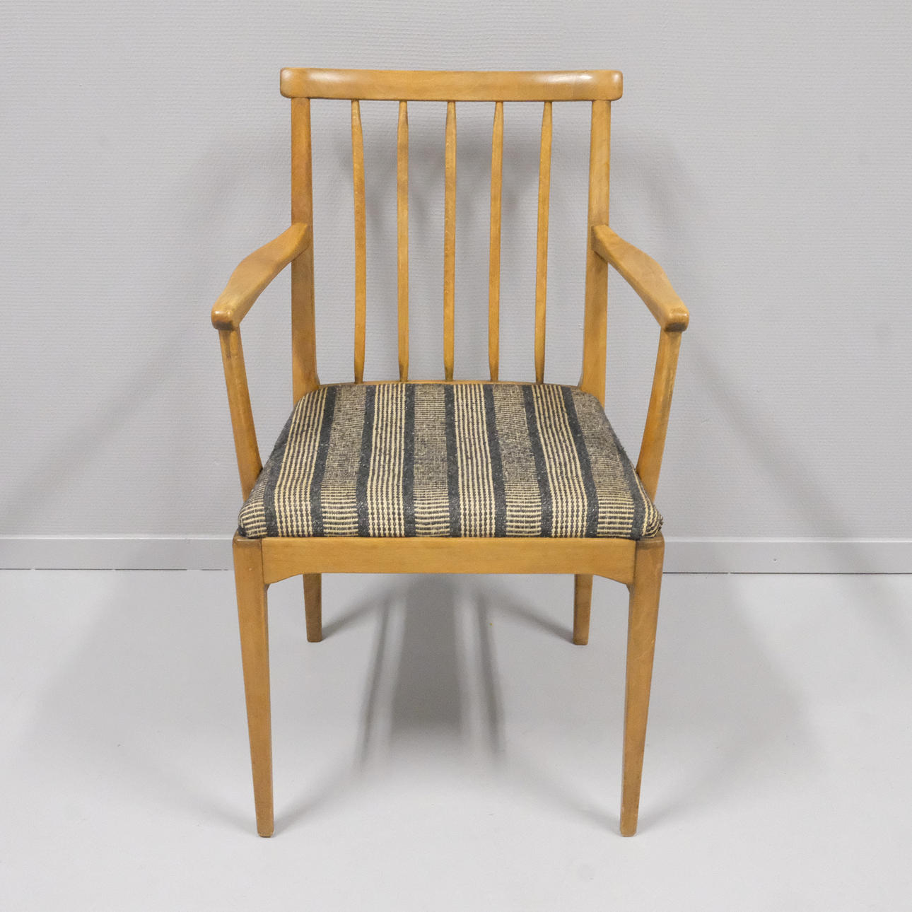 CARL MALMSTEN. KARMSTOL, "HERRGÅRD".