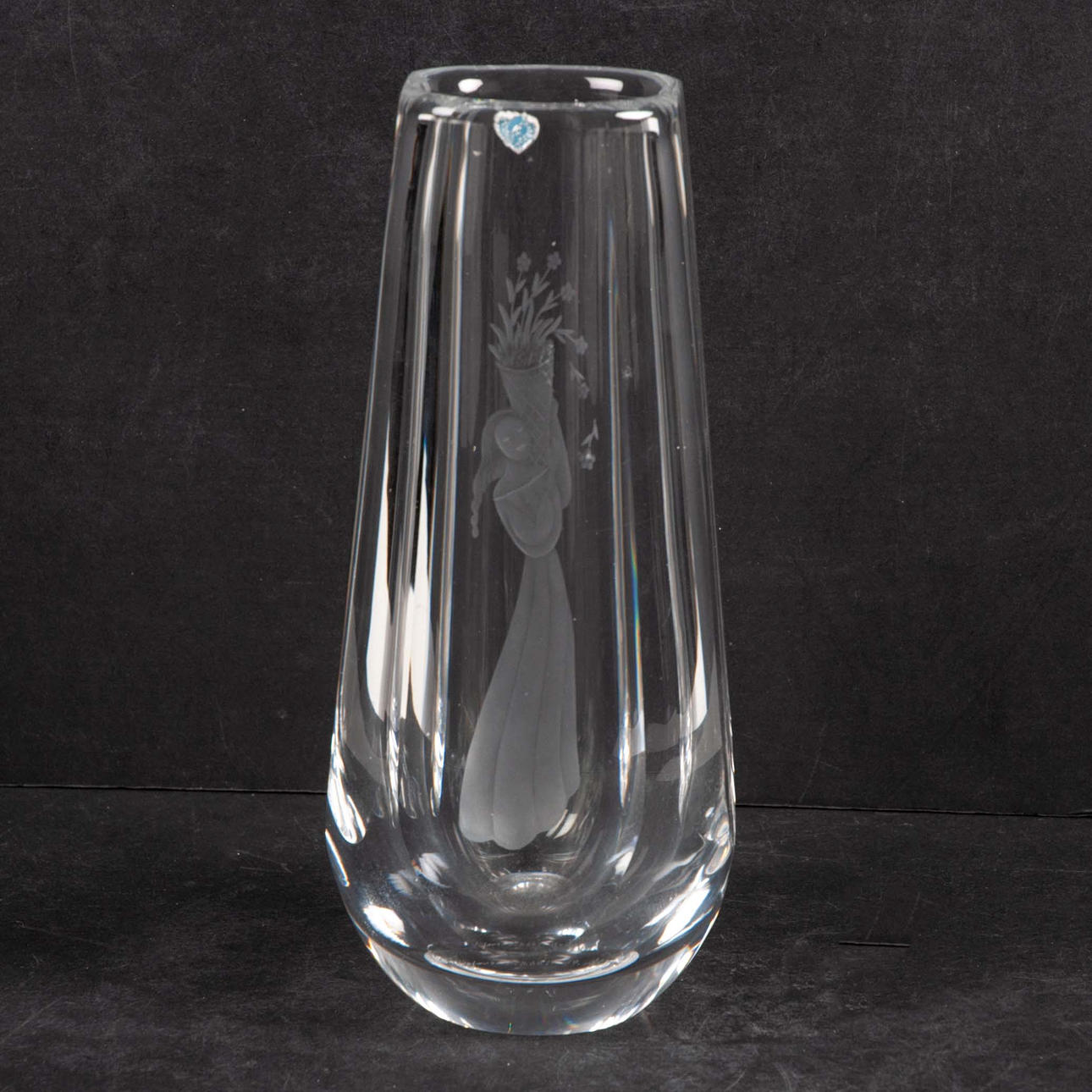 VICKE LINDSTRAND. Orrefors, vase, signed.