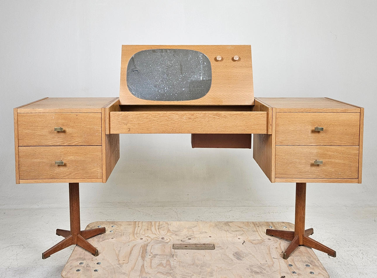 SMINKBORD, 1960-tal.