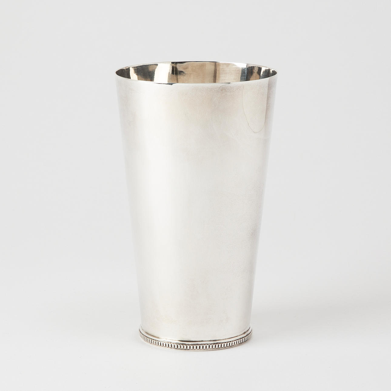 WIWEN NILSSON, a silver vase, Lund, 1956.