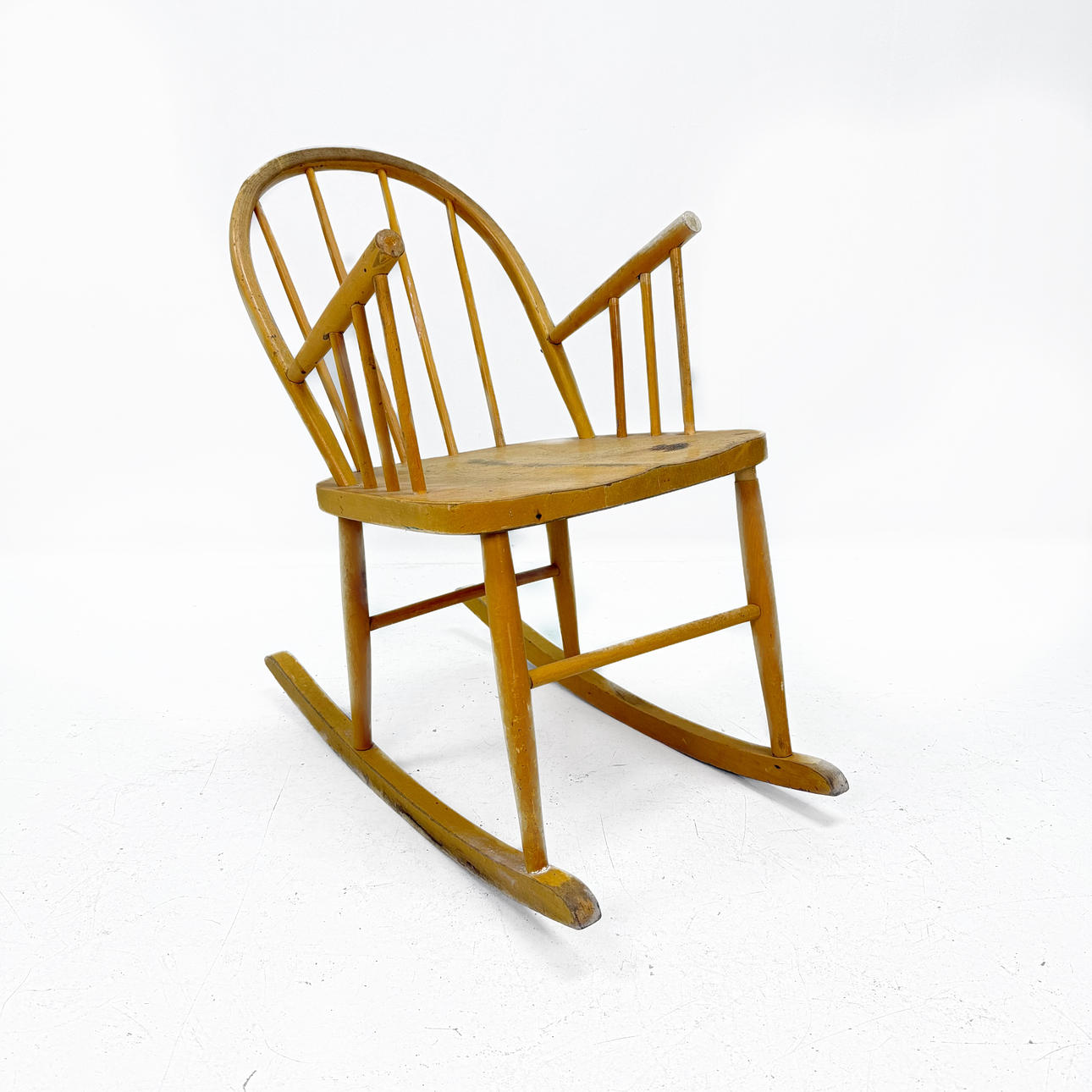 CHILDREN'S CHAIR 1950's.