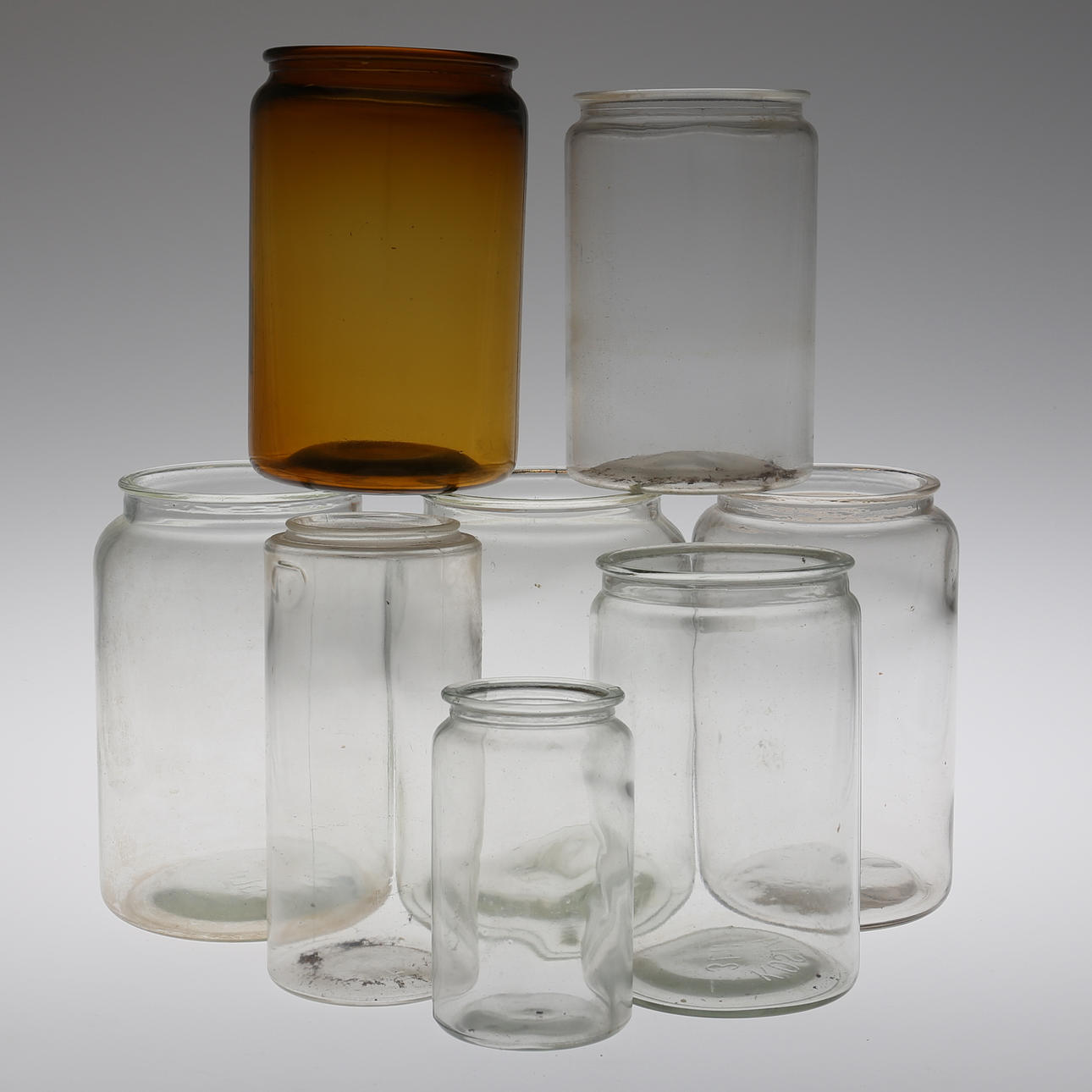 GLASBURKAR, 8 stycken, bl.a Kosta, 1900-tal.