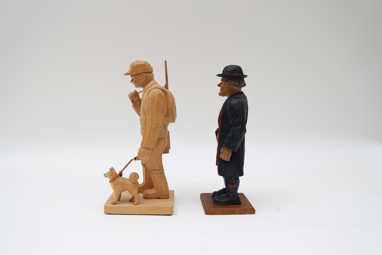 WOODEN FIGURES, 2 pieces, including Vilhelm asplund.