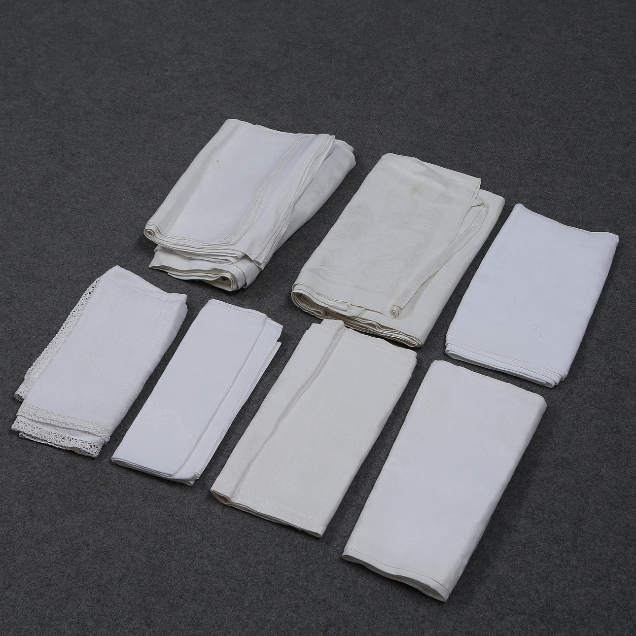 SAMLING LINNEDUKAR, 1900-TAL.