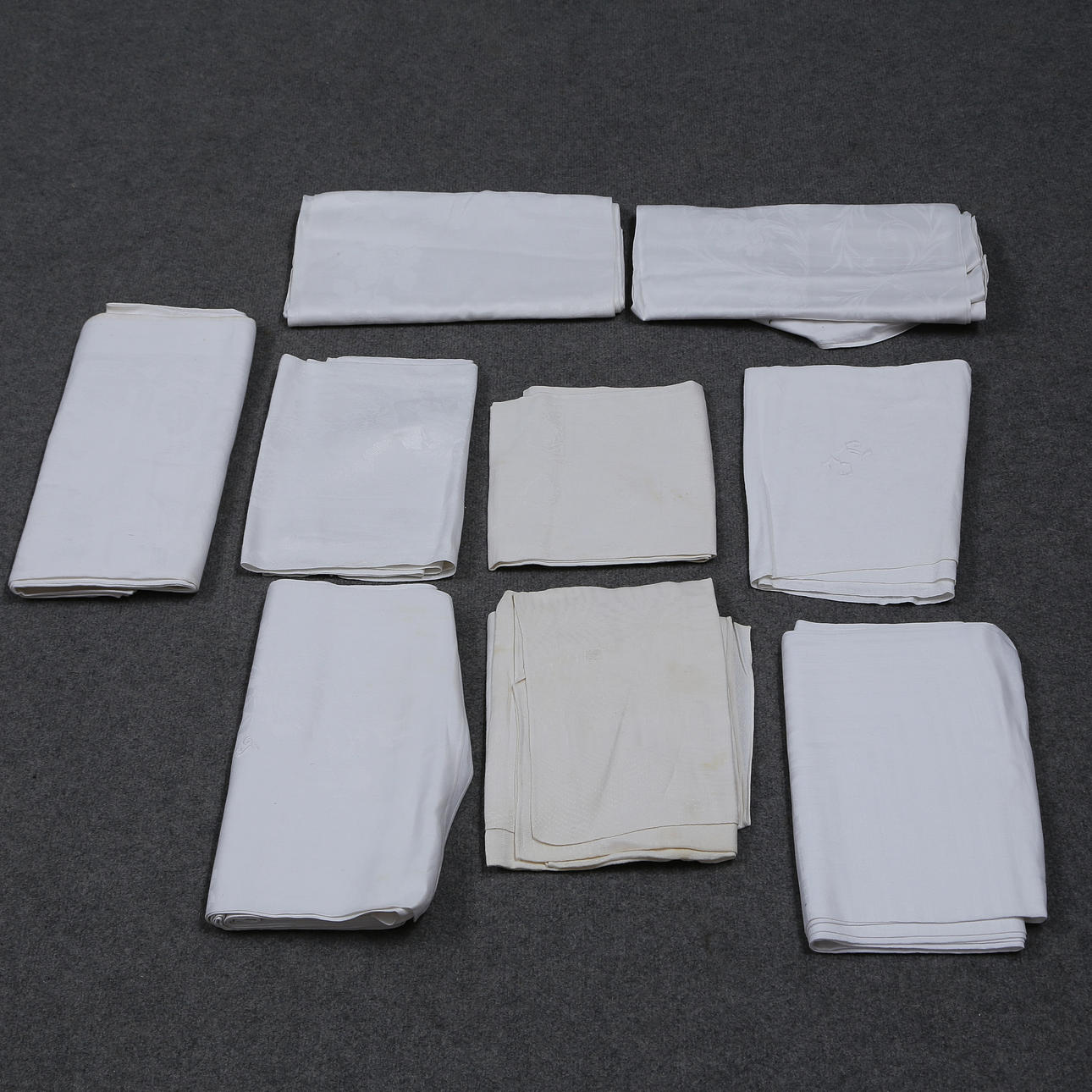 SAMLING LINNEDUKAR, 1900-TAL.