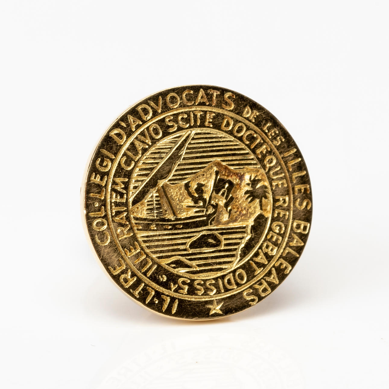 MASCHET BUTTON, 18 K gold. imports.