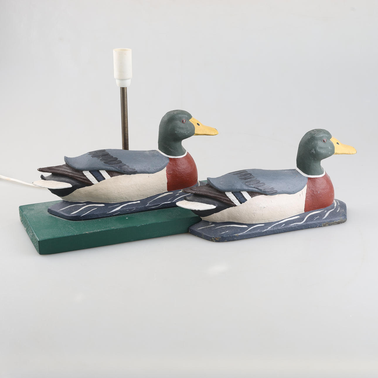 A table lamp, mallard, cast iron, painted, signed, 1991.