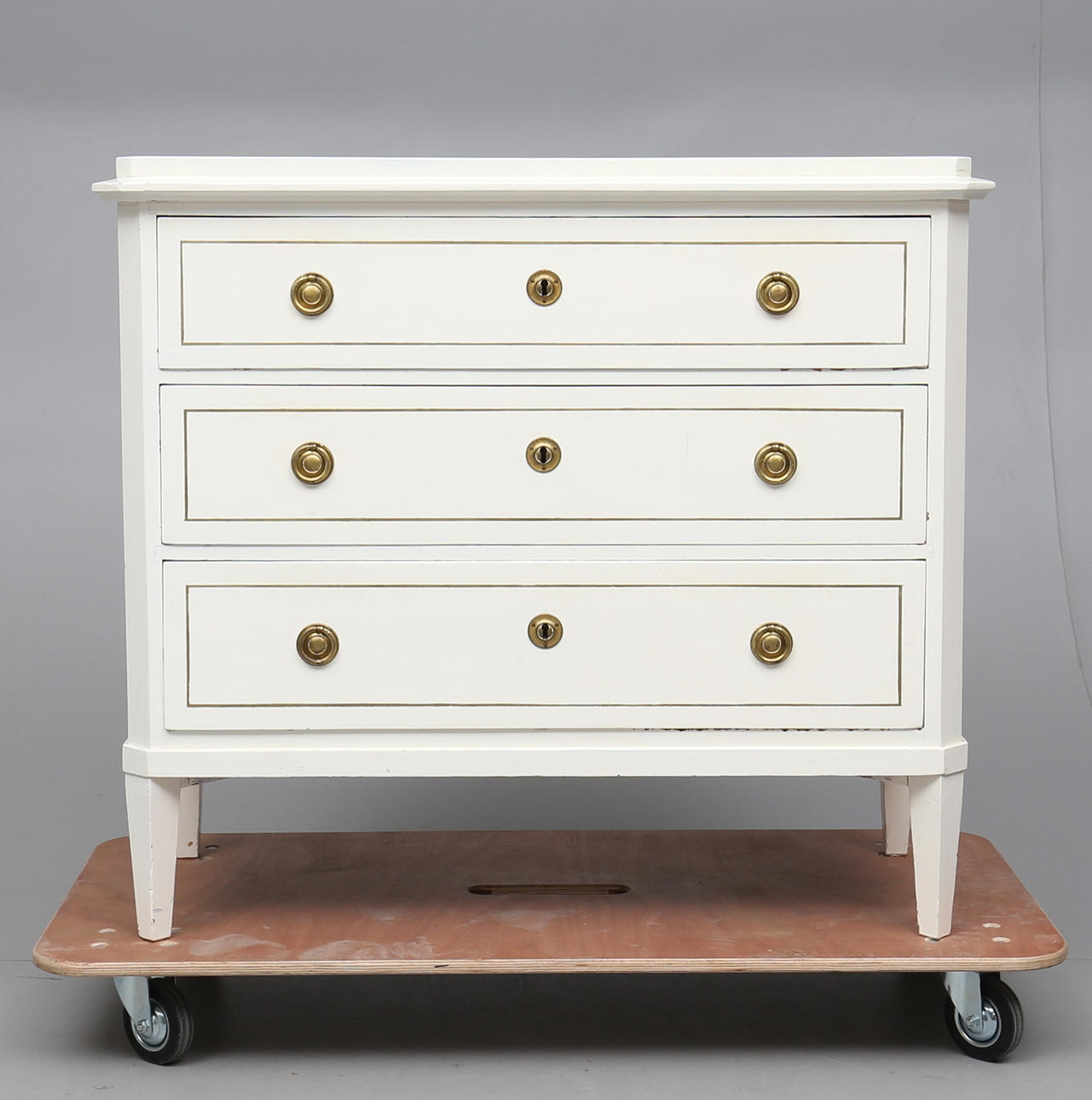 BYRÅ, gustaviansk stil, 1800-tal.