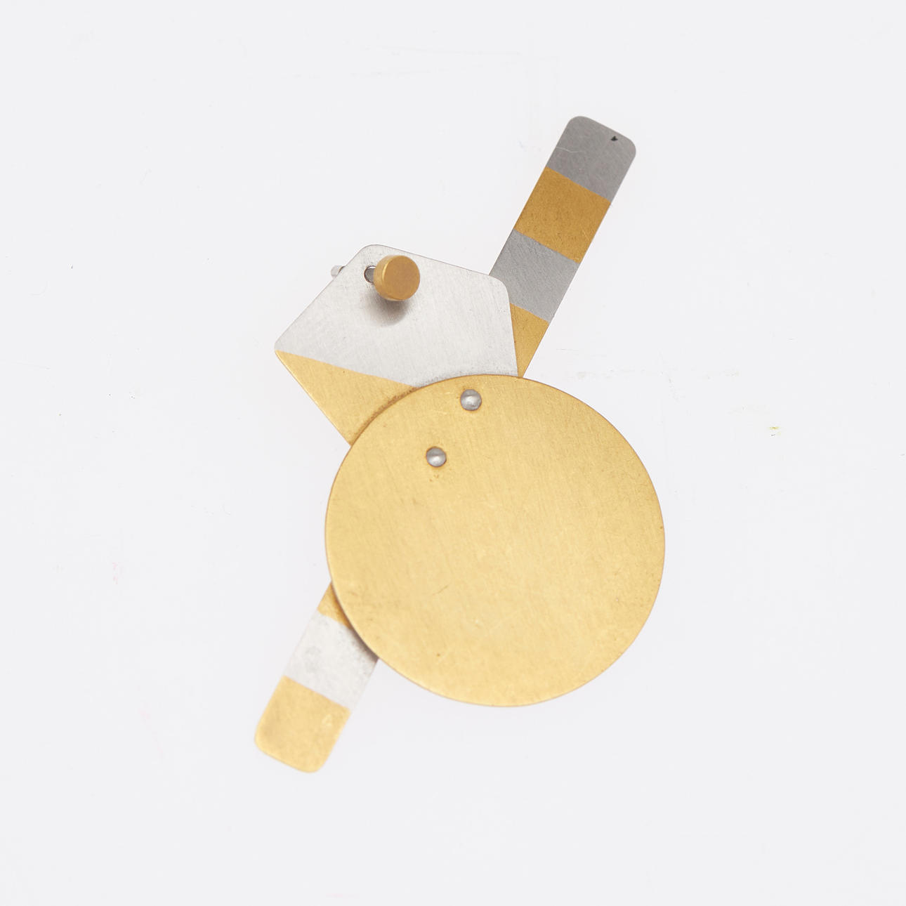 Niessing earring, 950 platinum and fine gold.