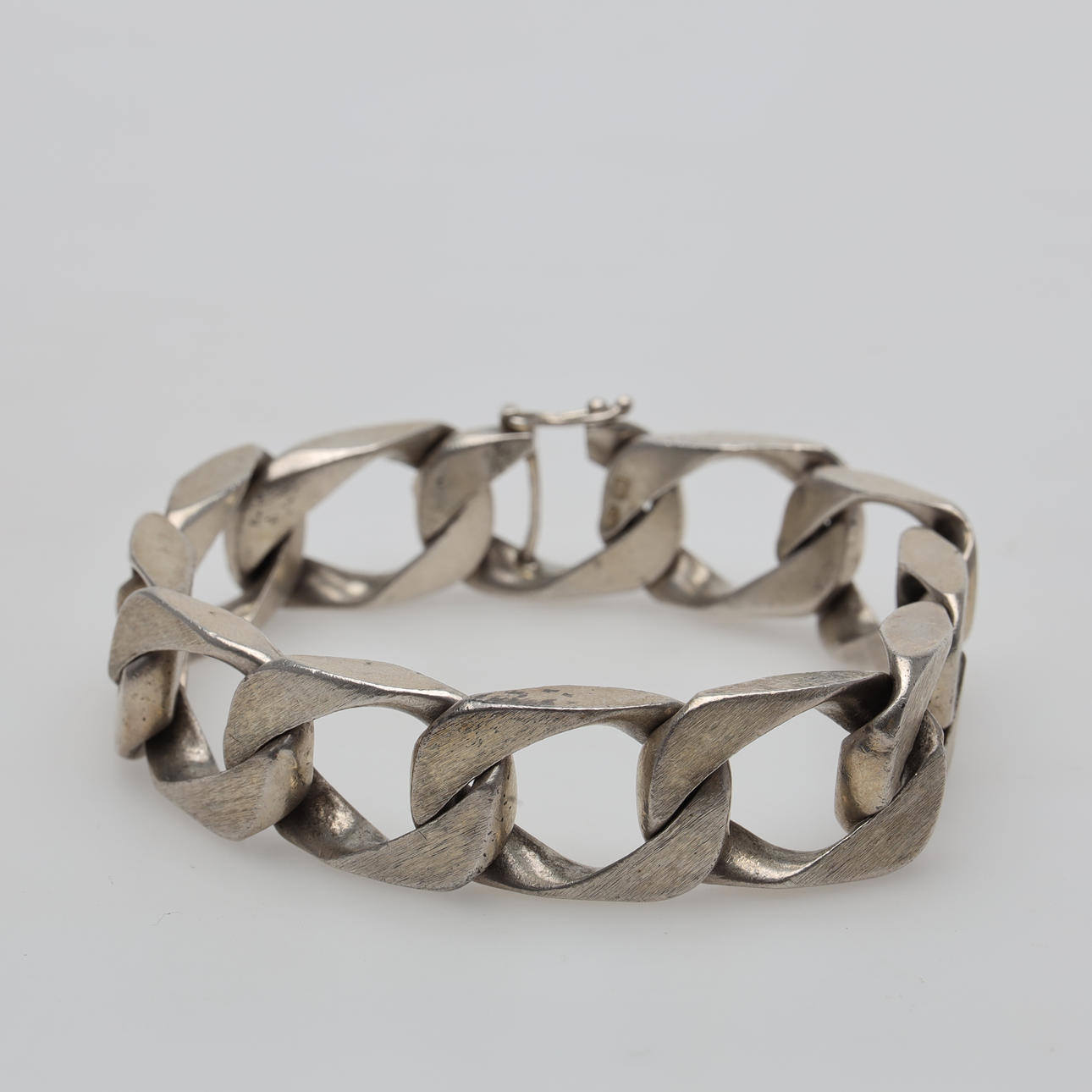 ARMBAND pansar silver vikt ca 63 gram.