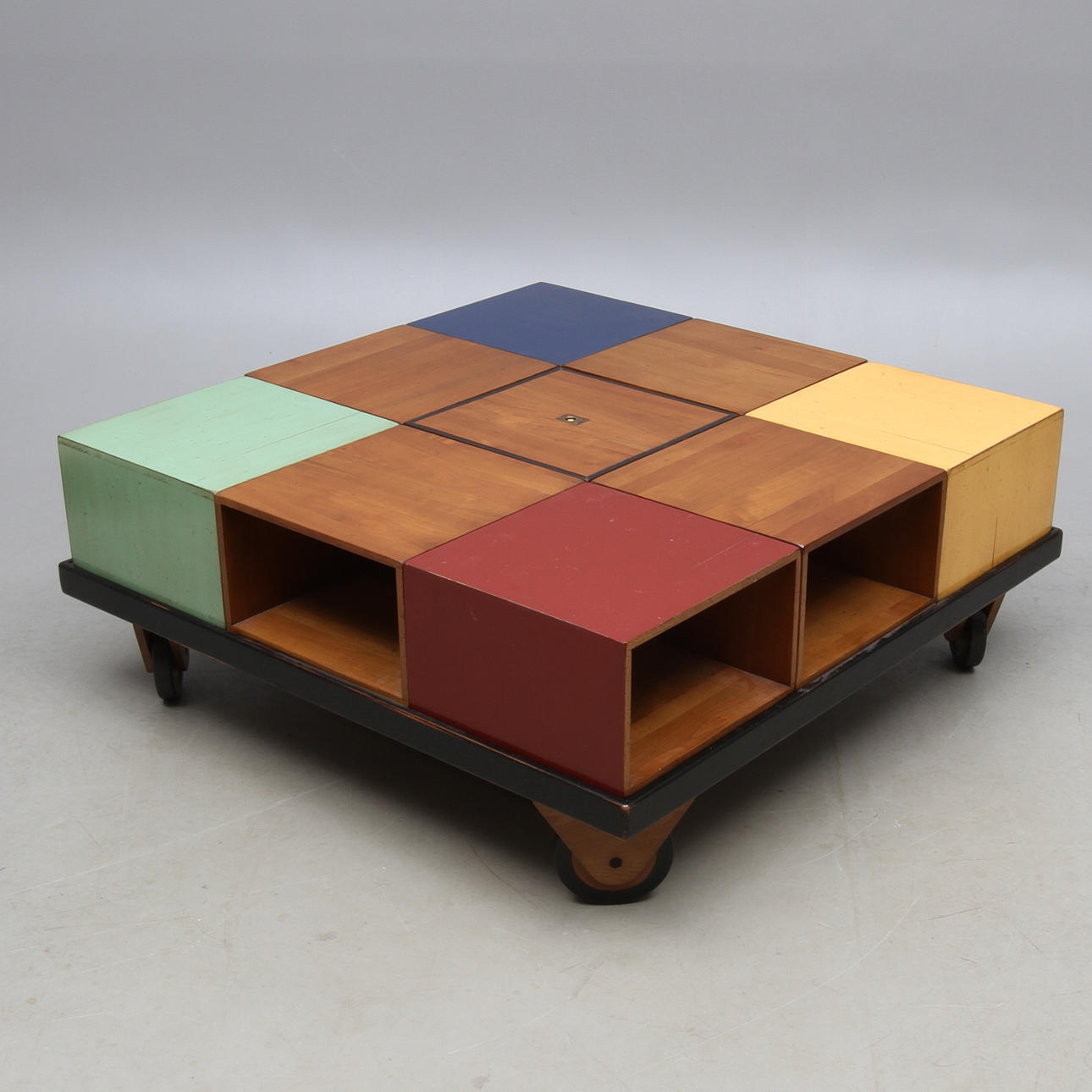 SOFFBORD, på hjul, med lådor, 2000-tal.