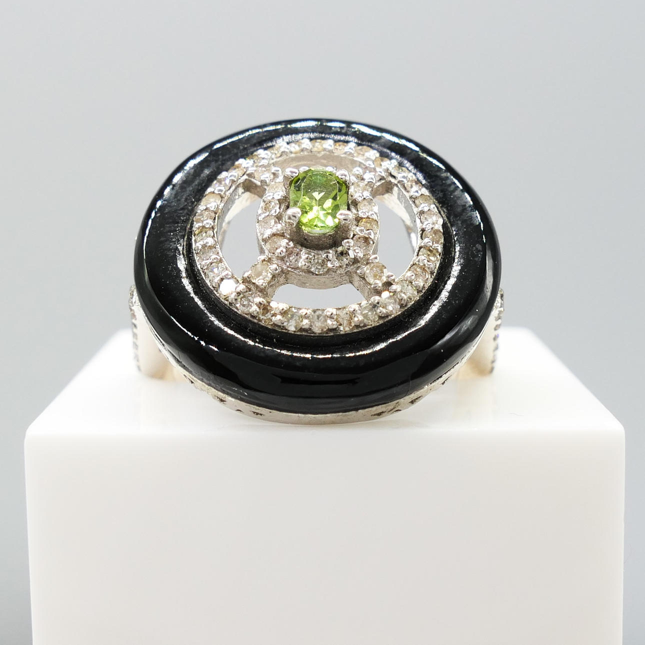 ONYX, TOURMALINE & DIAMOND dress ring.