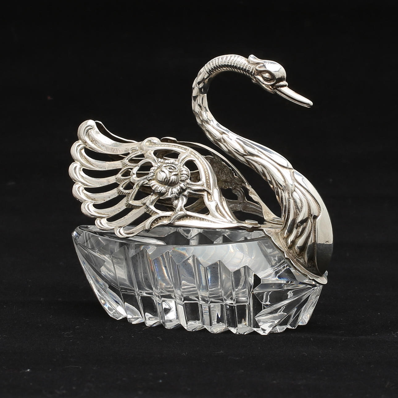 SKÅL, silver och glas, i form av svan, 1900-tal.