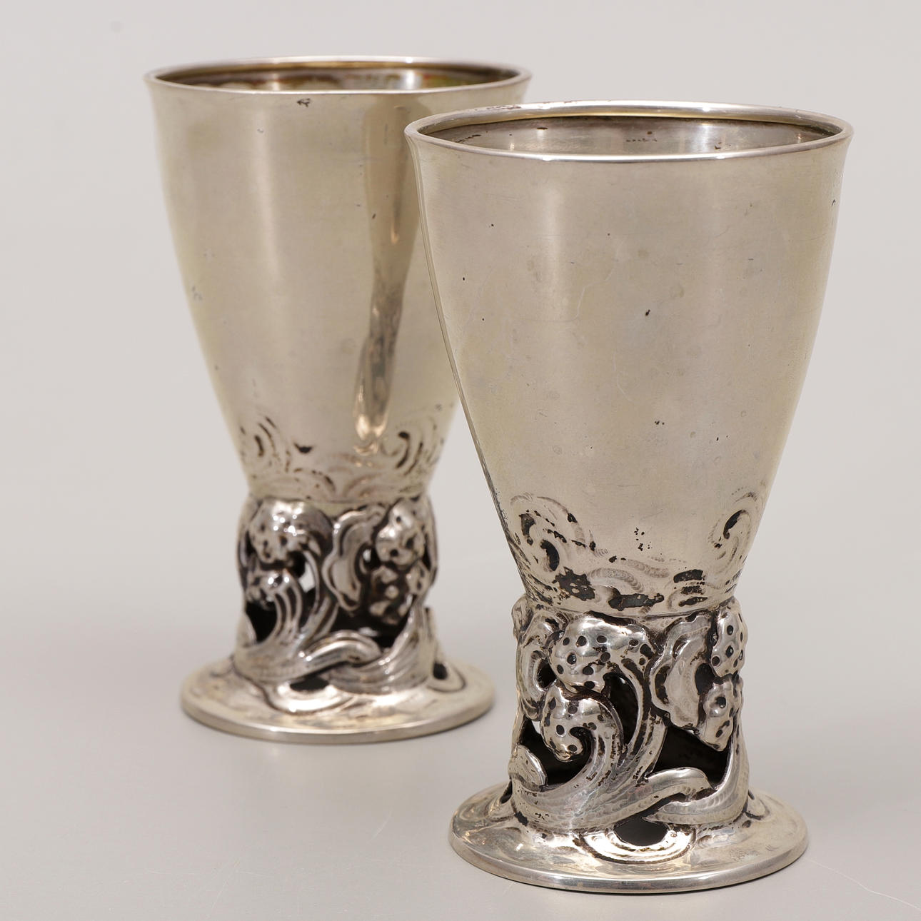 BEAKER, 1 pair, silver Thune, Norway, weight 141 gram.